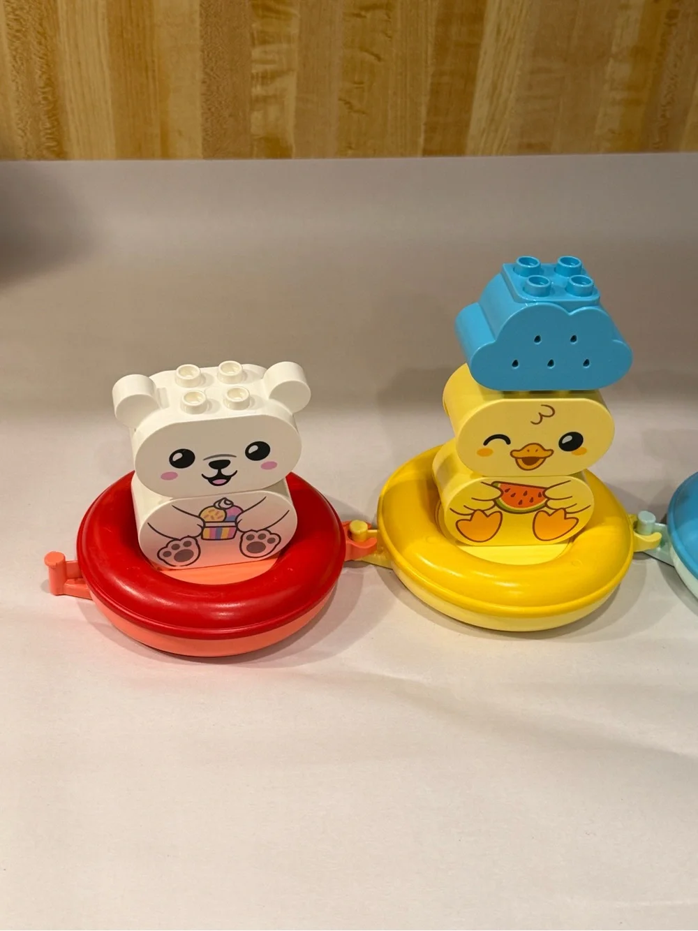 Duplo Lego Animal Stackable Bath Toy Set - Red, Yellow & Blue